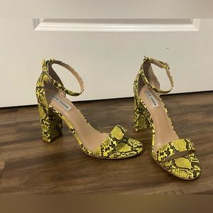 Steve Madden Yellow Snakeskin